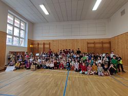 Školní turnaj v miniházené a sportovní den druhého stupně